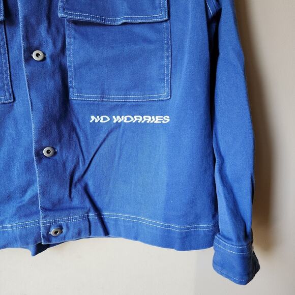 Urban Outfitters Denim Jacket Mens Size Medium Blue No Worries Button Up - Picture 3 of 10